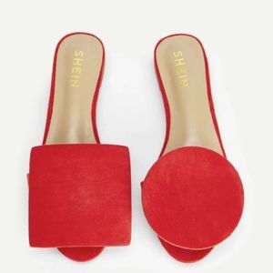 Plain Asymmetrical Flat Slippers
